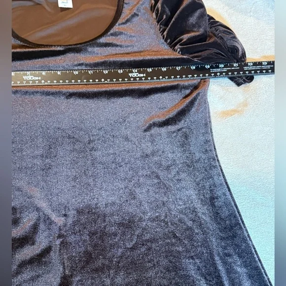 Discreet Brown Velvet Velour Ruched Sleeve top, size XL - Picture 6 of 8